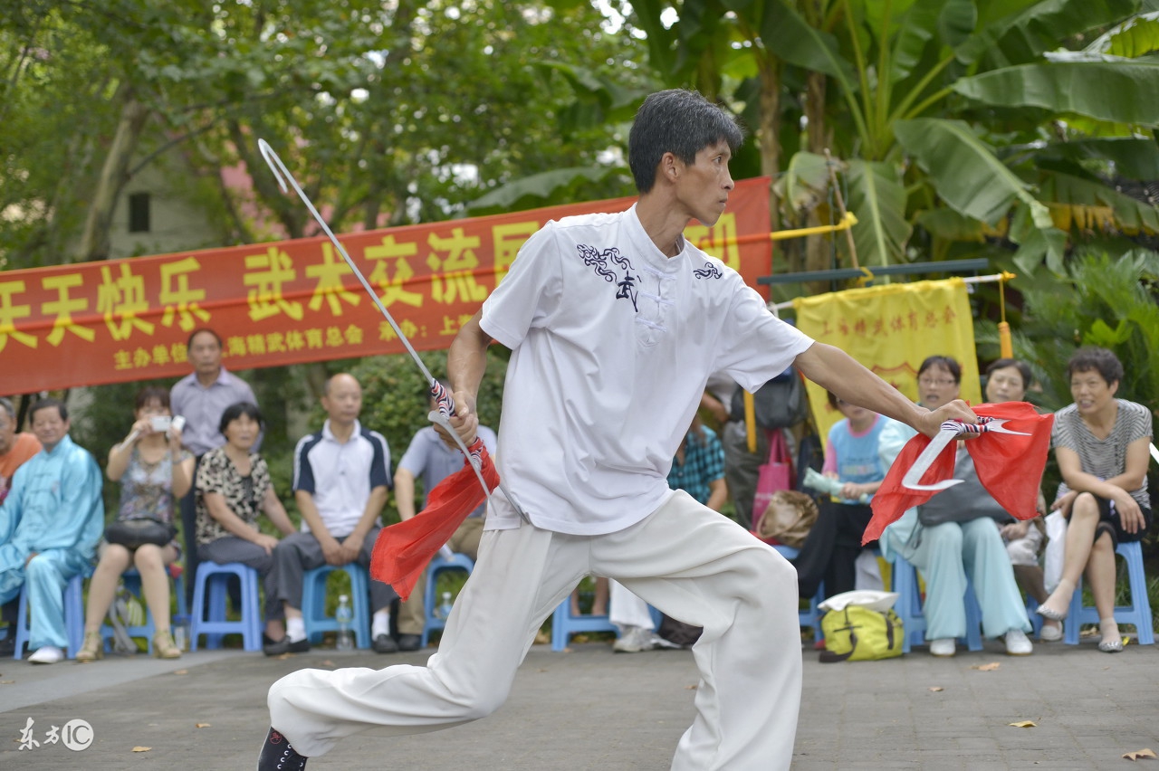 古代兵器虎挠双钩值多少钱,中国武术双钩教学视频