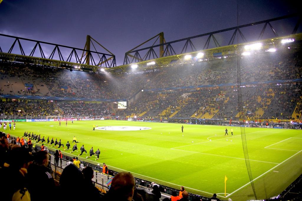 新浪足彩14场胜负彩最新预测推荐,足彩24103期足球胜负彩推荐