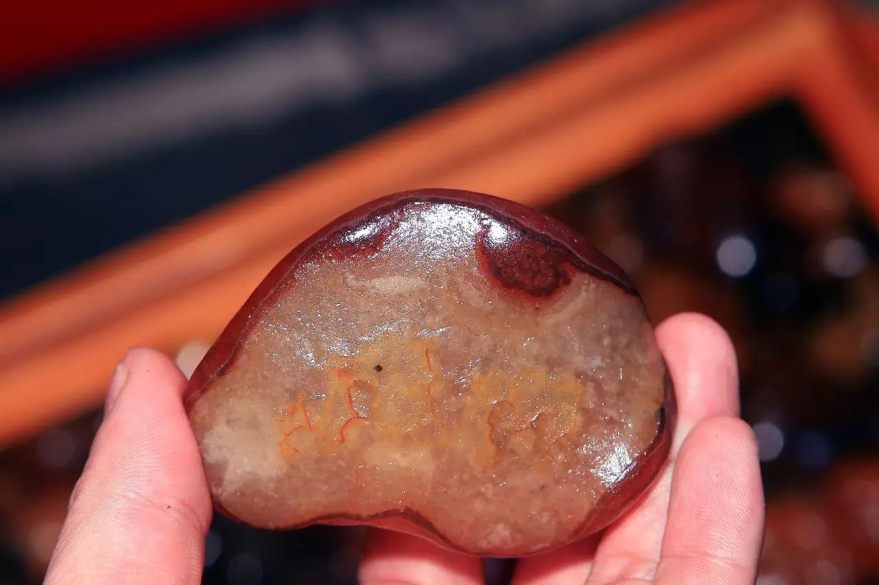 玛瑙属于什么类型的文玩,玛瑙属于什么物质