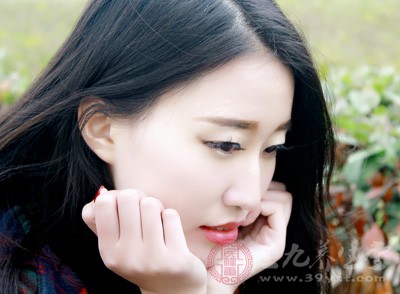 熬生姜水洗头用多少生姜才合适,生姜的功效与作用生姜的副作用