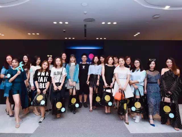 关晓彤名牌鞋,关晓彤买鞋