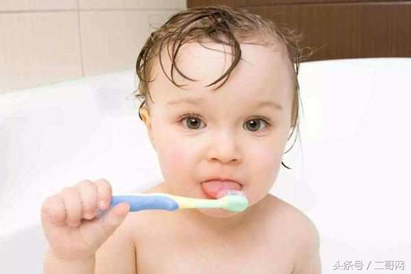 宝宝的牙膏是有氟好还是无氟的好,儿童含氟牙膏怎么选