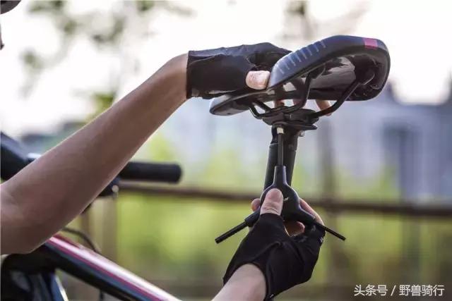 座垫和坐垫区别,买什么材质的坐垫坐着舒服