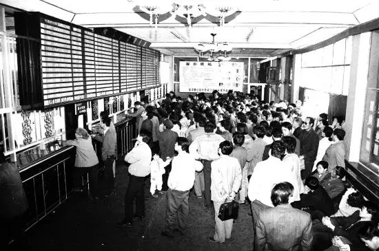 “拍拖”、“有冇搞错”⋯⋯脑补特区草创时期的“流行语”