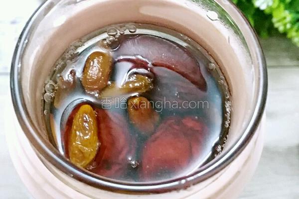 枸杞泡水营养成分都能泡出吗,枸杞泡水后还有营养吗