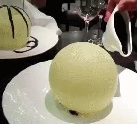 超级好吃的东西就是巧克力,特别好吃但是很贵的巧克力