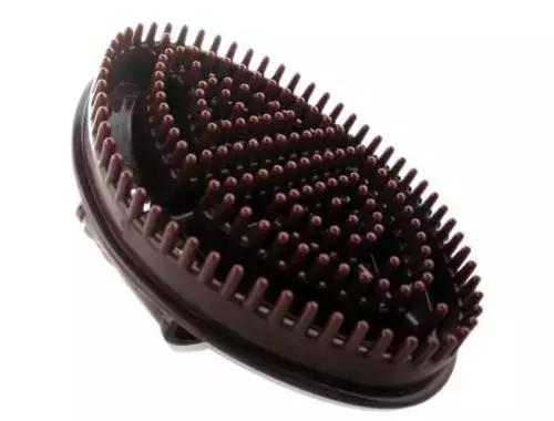 你看上去有点背驼,其实是手臂粗