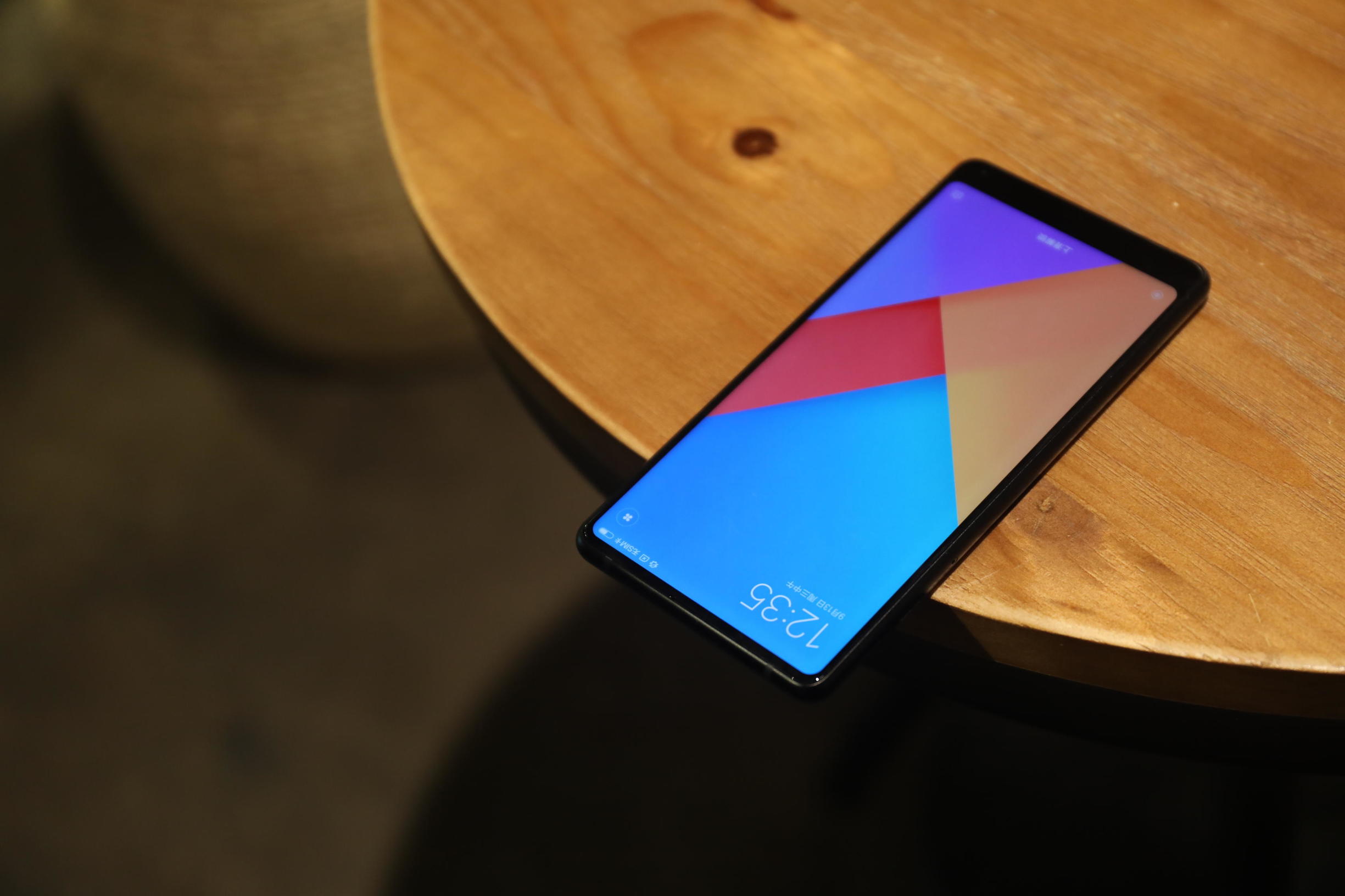 小米mix屏幕对比小米mix2,小米mix和小米mix2对比