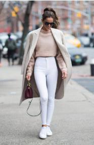 白色帆布鞋发黄怎么洗白,白色帆布鞋晒干后变黄了怎么办