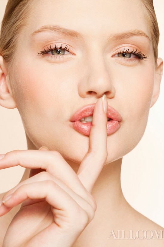 嘟嘟唇被男朋友亲了,嘟嘟唇怎么才能溶掉