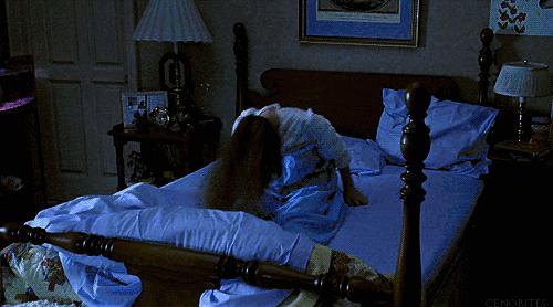 揭秘传说中与“恶灵”斗争的恐怖驱魔仪式:实际充满赚钱的商机