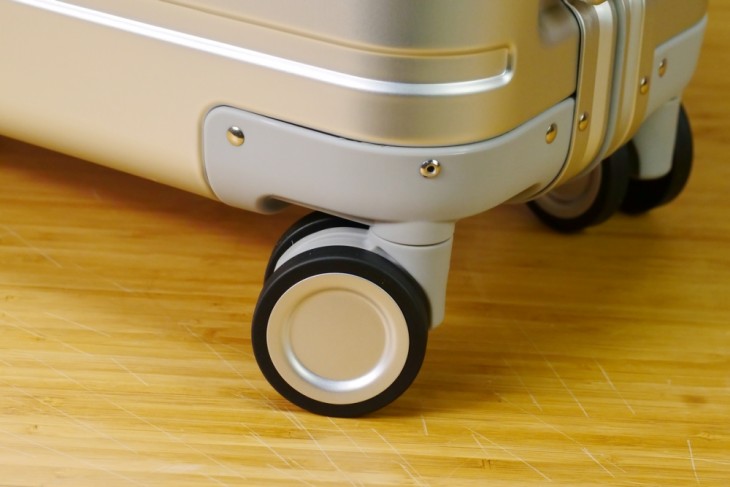 小米90分旅行箱28寸测评,小米米家全金属旅行箱