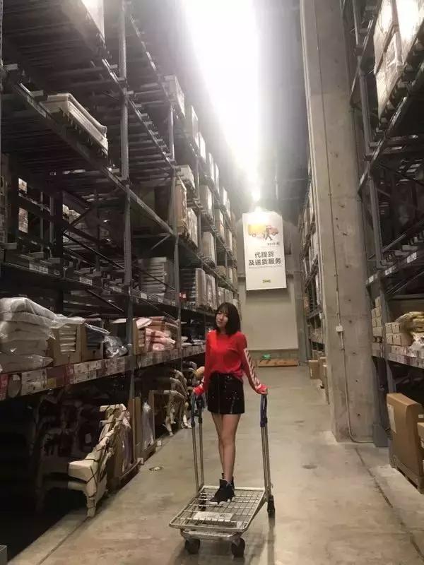 酷女孩街拍,好看的酷女孩街拍