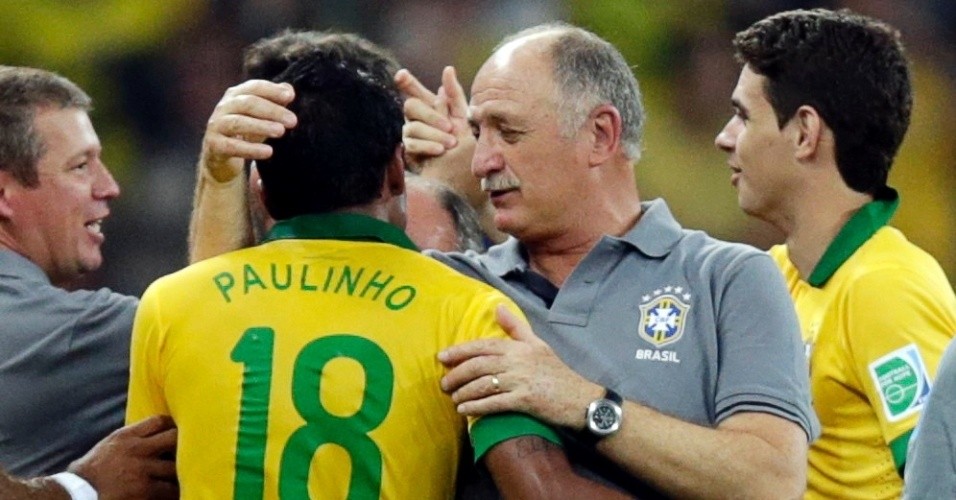 风雨交加,一路流浪,与命运抗争的*力暴**鸟永不沉沦