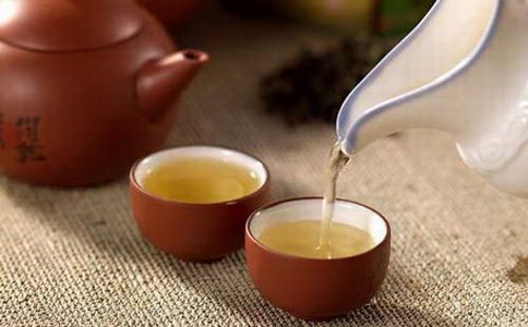 衣服上茶渍如何清洗,白衣服有奶茶渍怎么清洗