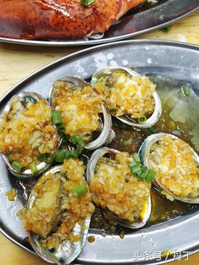 美女三亚之旅、疯狂购物、刷爆银行卡、