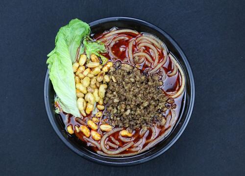 酸辣粉店一年赚5万5,怎么卖酸辣粉更赚钱