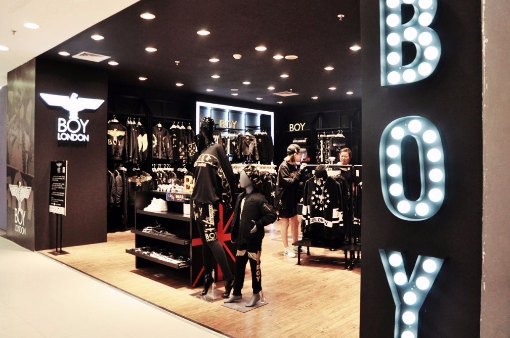 重庆时尚之北街拍，献上男士秋冬潮流单品选购指南