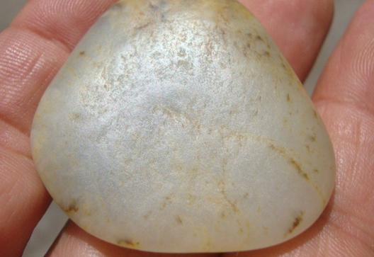 羊脂玉山料和籽料的区别,籽料和山料的区别哪个好