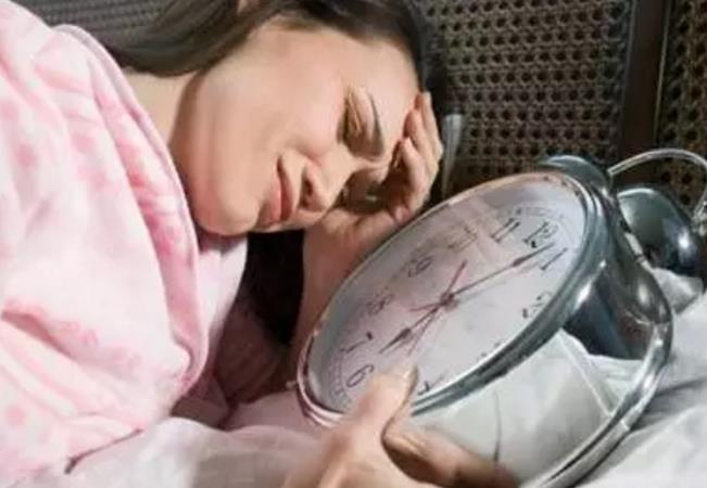 月经不调去中医院还是人民医院好,月经失调中医看哪科