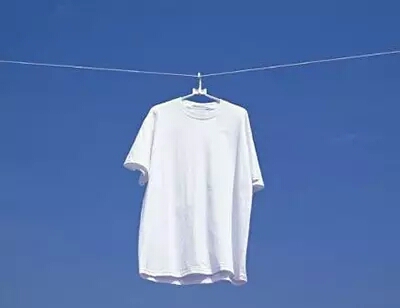 白衣服变黄了怎么样处理,白衣服变黄怎么办呢