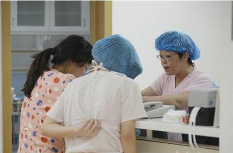 羊水少了怎么办？这个时期很重要