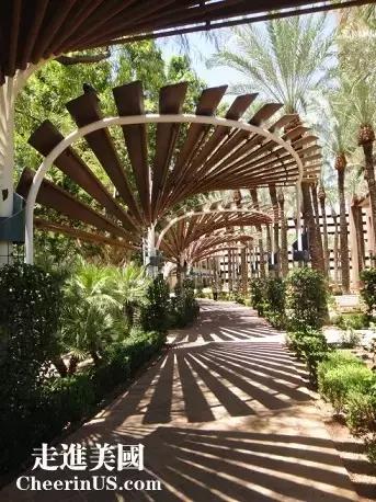 美国纽约旅游购物必买清单,美国人眼中的十大地方