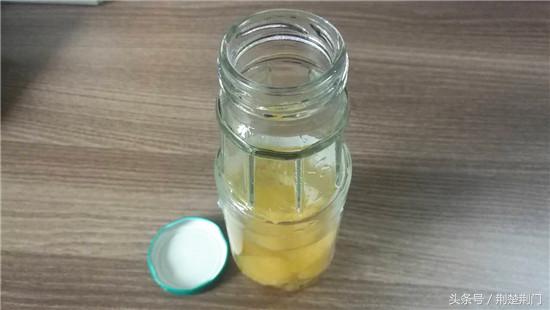 玻璃瓶罐子打不开要怎么打开,玻璃瓶塑料盖打不开有办法解决吗