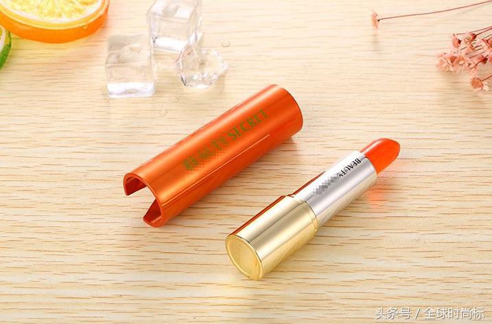 你的肤色适合什么颜色衣服的搭配,小辣椒颜色口红适合什么肤色