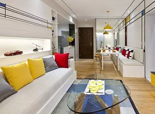 怎么搭配软装让客厅温馨,怎么配软装才让家温馨又实用