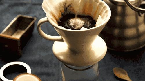 一杯咖啡的时间打动一个人,喝一杯咖啡慢慢品味人生