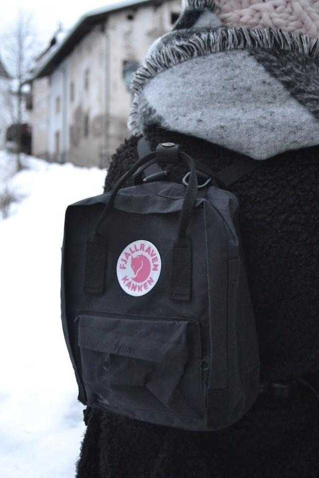 背上它拍照时脸算什么，它才是重点！我的“Kanken”就是无极限！