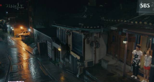 抛开狂撒鸡汤的烂俗剧情,没想到这部剧还有隐藏的看点