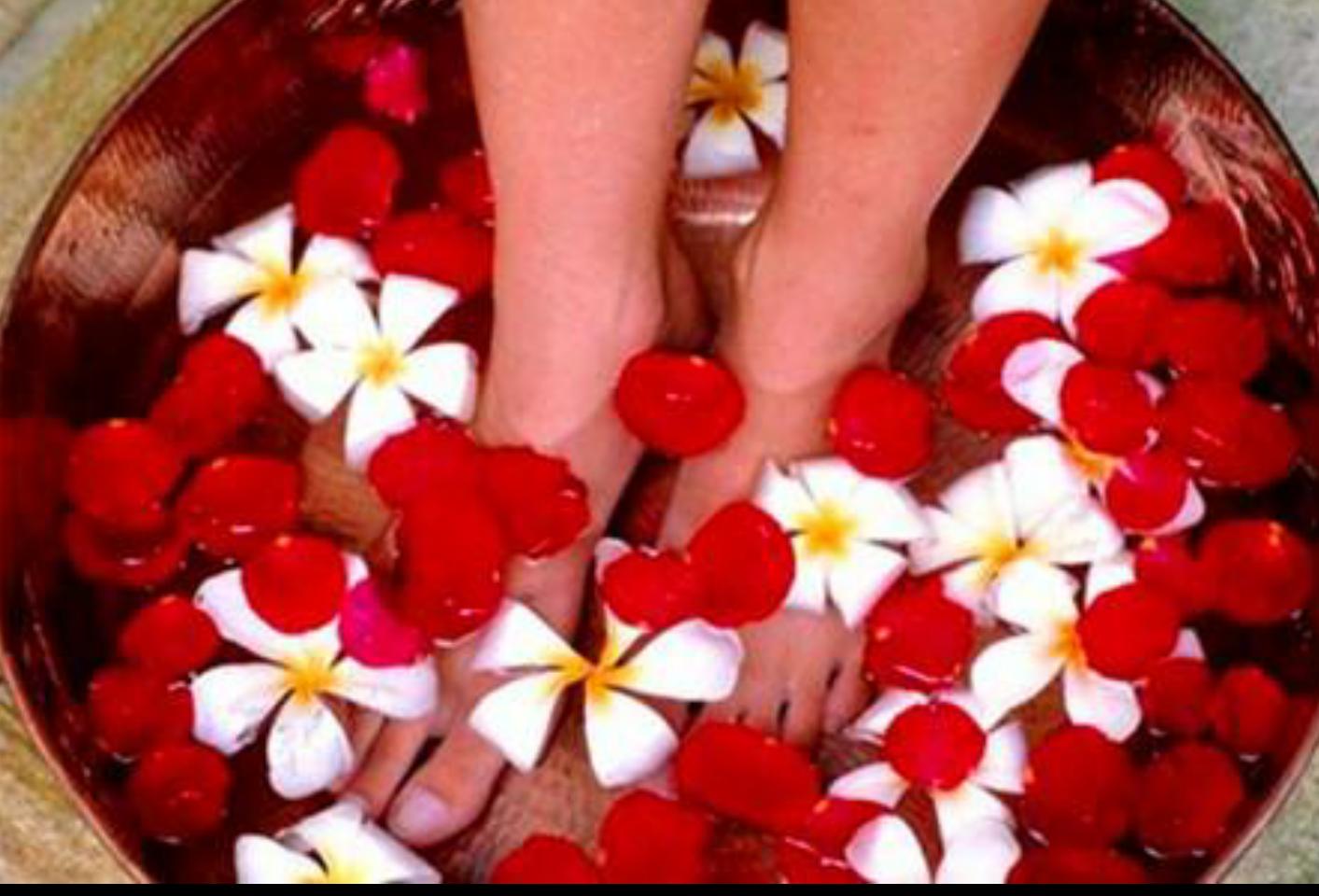 脚底脉冲按摩对身体有什么好处,经常按摩脚底肾脏穴位有什么好处