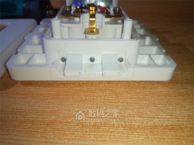 中科电工和公牛插座哪个好,中科电工开关插座质量怎么样