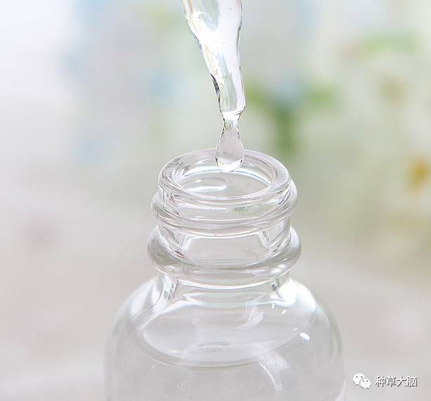 泛红适合用的补水保湿精华,平价美白保湿精华