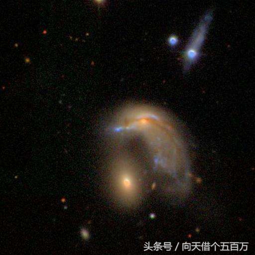 宇宙中那些令人着迷的奇特星系,宇宙中你能用肉眼看到的巨大星系