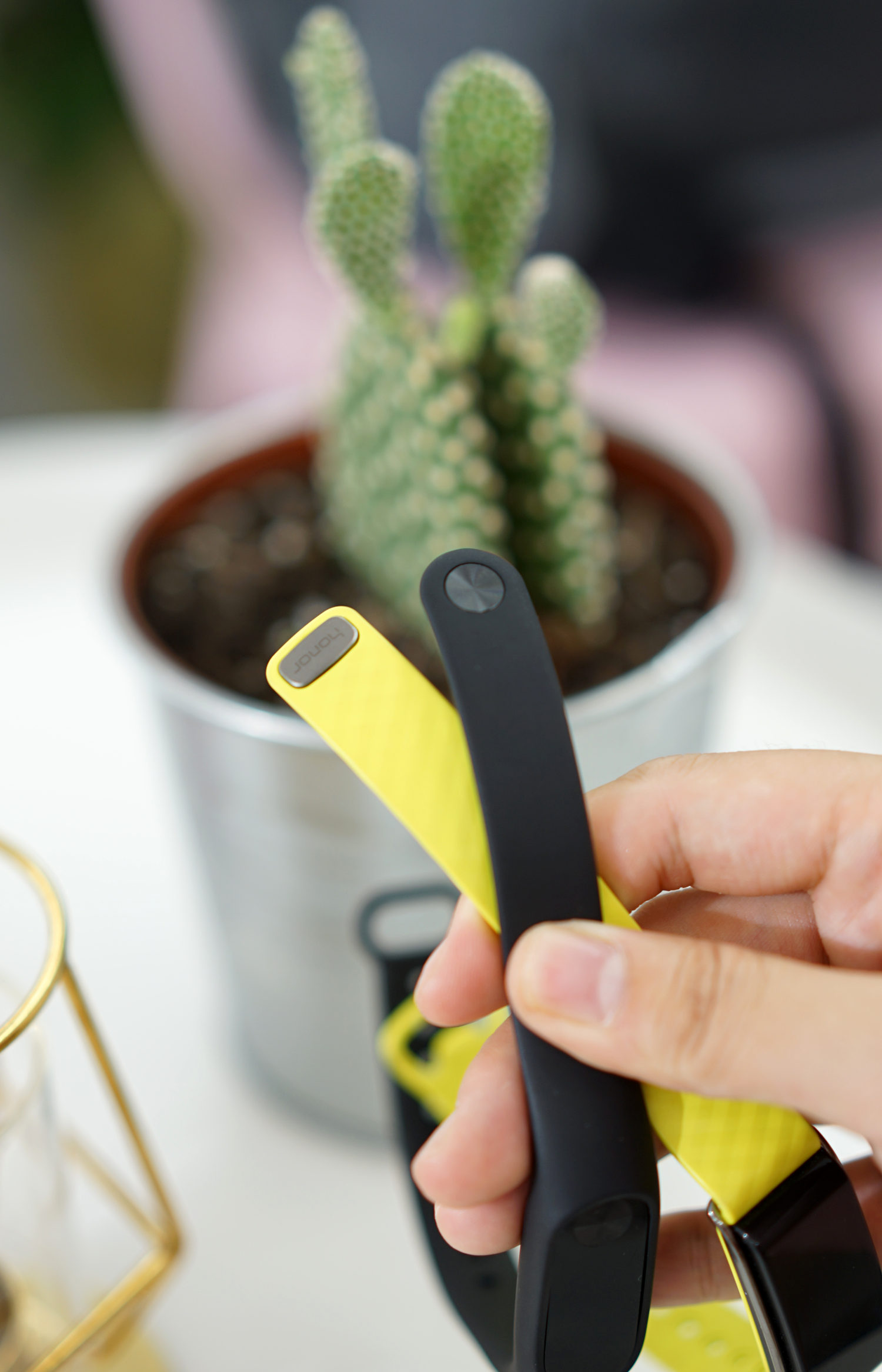 小米手环2和荣耀手环3哪个好,荣耀畅玩a2手环跟小米3手环哪个好