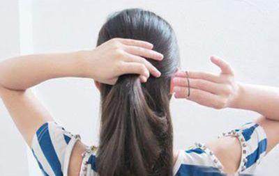 不披头散发的简约编发学生党,披头散发怎么编发可以维持时间长