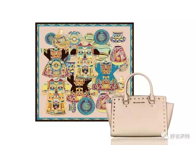 怎么防止包包油边磨损缠丝巾,如何用丝巾遮挡包包的损坏