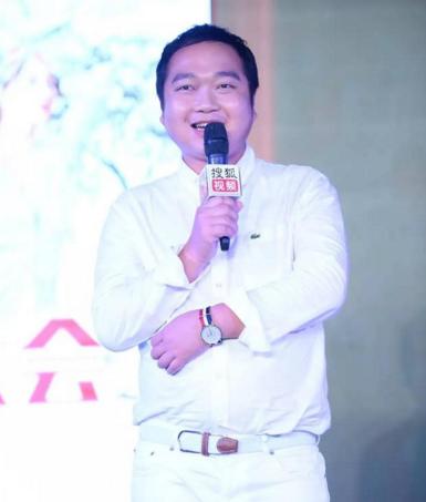 周星驰电影何文辉所有片段,周星驰何文辉演的电影