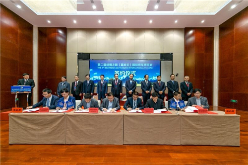 第二届丝绸之路（嘉峪关）国际房车博览会项目签约仪式隆重举行