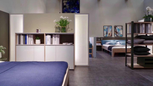 这个中国品牌占据了全球最大规模家具展两个主馆，凭什么？