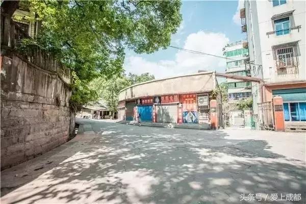 在宜宾,如果我们吃过这100样东西就结婚吧!