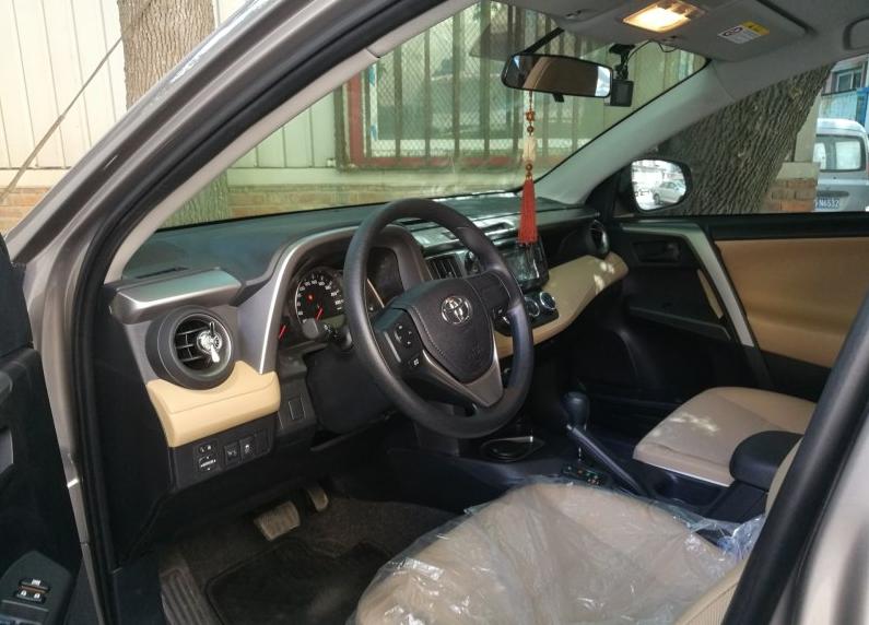 丰田rav4荣放15款优缺点,rav4荣放一箱油实测
