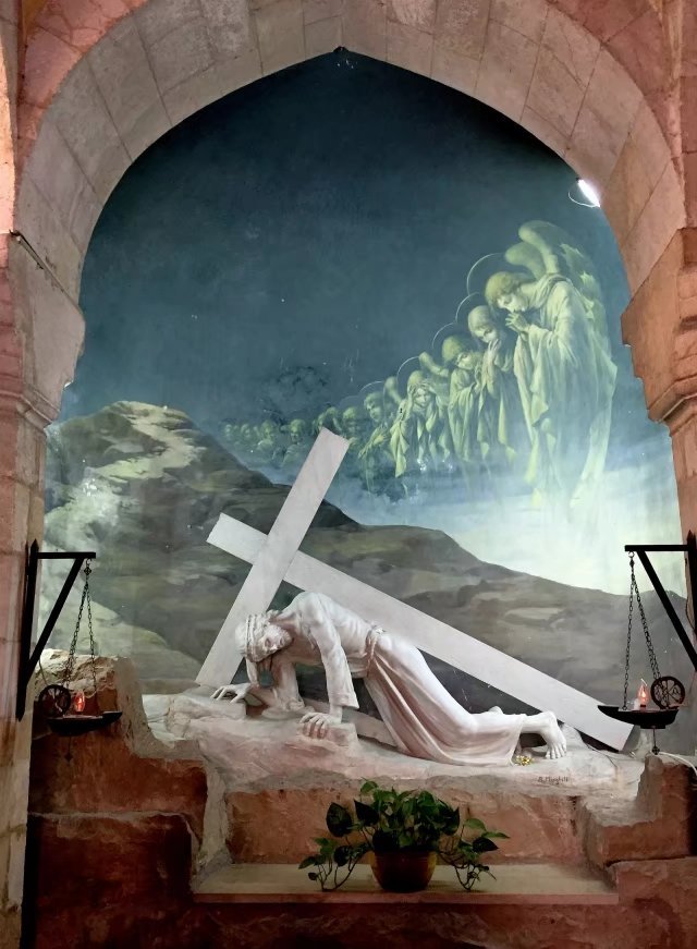 耶稣被钉死在十字架后来在哪里,耶稣被钉在十字架上之后的故事