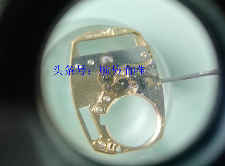 沈阳修表师傅维修视频,浪琴嘉岚石英机芯拆解