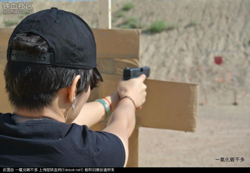 26岁女汉子苦练20年武功越战越勇,女汉子练枪视频