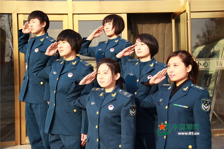 A4腰？听听空军“女神”怎么说