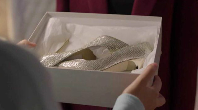 刘诗诗中式婚鞋,刘诗诗代言什么鞋